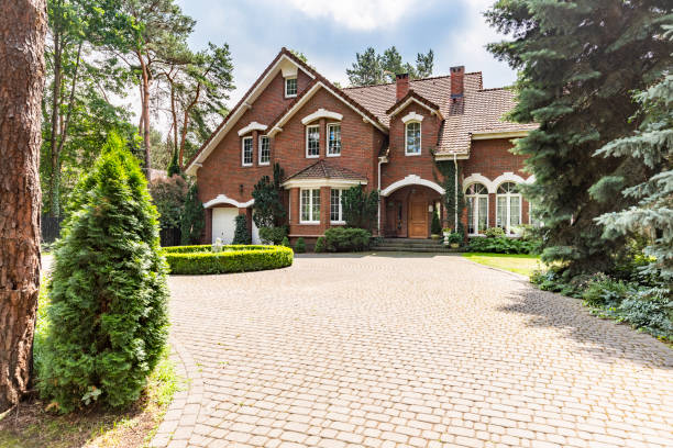 Best Driveway Paving Contractor  in Onalaska, WI